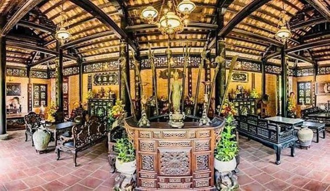Danh hài giàu có bậc nhất showbiz Việt, sở hữu biệt phủ cổ giá cả trăm tỷ đồng- Ảnh 10. Danh hài giàu có bậc nhất showbiz Việt, sở hữu biệt phủ cổ giá cả trăm tỷ đồng- Ảnh 10.