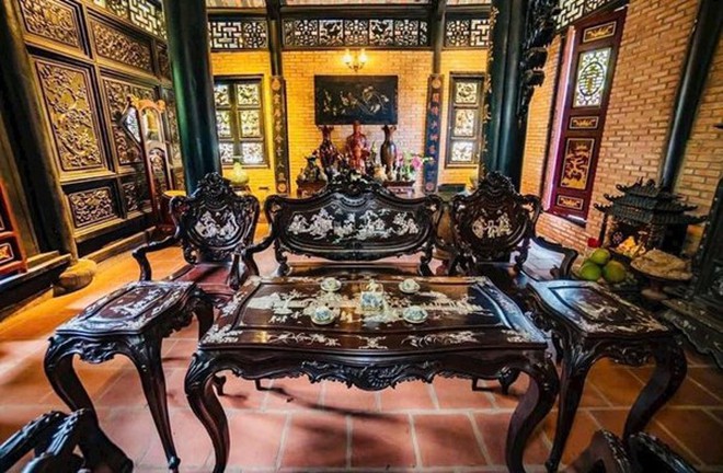 Danh hài giàu có bậc nhất showbiz Việt, sở hữu biệt phủ cổ giá cả trăm tỷ đồng- Ảnh 9. Danh hài giàu có bậc nhất showbiz Việt, sở hữu biệt phủ cổ giá cả trăm tỷ đồng- Ảnh 9.