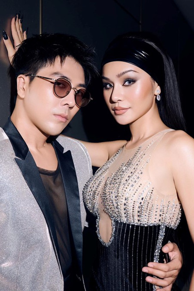 Người mẫu Lê Thu Trang bất ngờ được cầu hôn tại chung kết Miss Cosmo- Ảnh 4. Người mẫu Lê Thu Trang bất ngờ được cầu hôn tại chung kết Miss Cosmo- Ảnh 4.