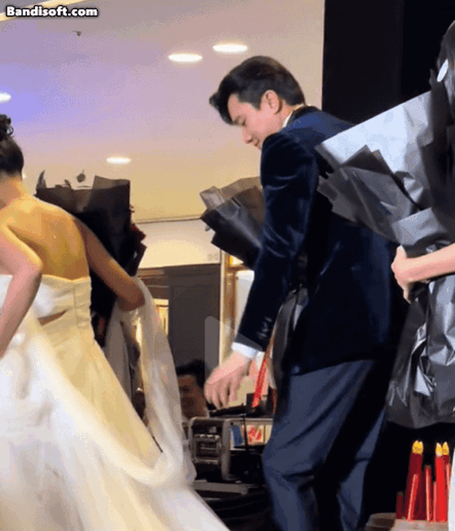 Thực hư chuyện diễn viên Quốc Trường đang bí mật hẹn hò với sao nữ kém 13 tuổi?- Ảnh 3. Thực hư chuyện diễn viên Quốc Trường đang bí mật hẹn hò với sao nữ kém 13 tuổi?- Ảnh 3.