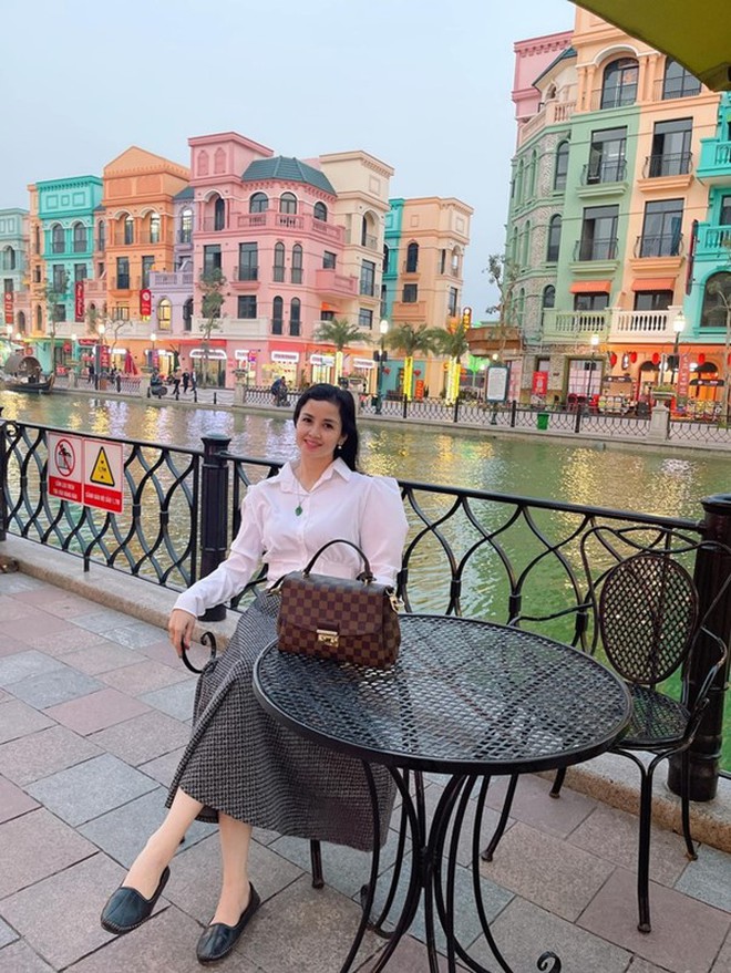 Hoa hậu Minh Phương của "Chạy án": Đánh đổi sự nghiệp để lấy chồng rồi nhận kết đắng, sống kín tiếng sau ly hôn- Ảnh 9. Hoa hậu Minh Phương của "Chạy án": Đánh đổi sự nghiệp để lấy chồng rồi nhận kết đắng, sống kín tiếng sau ly hôn- Ảnh 9.