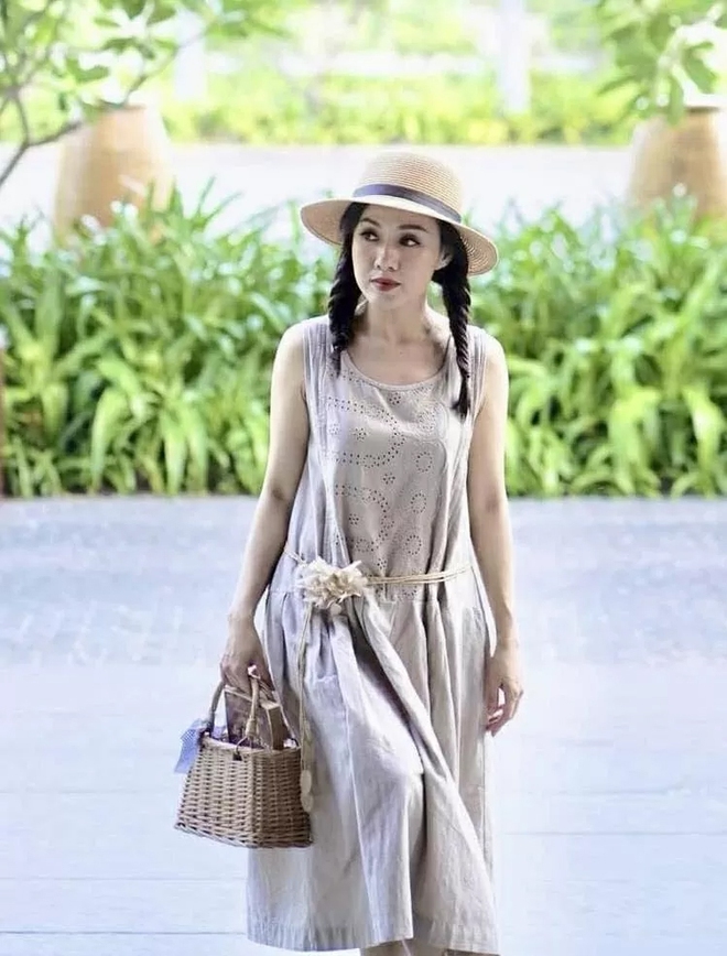 BTV Hoài Anh khoe nhan sắc ở tuổi 45- Ảnh 3. BTV Hoài Anh khoe nhan sắc ở tuổi 45- Ảnh 3.