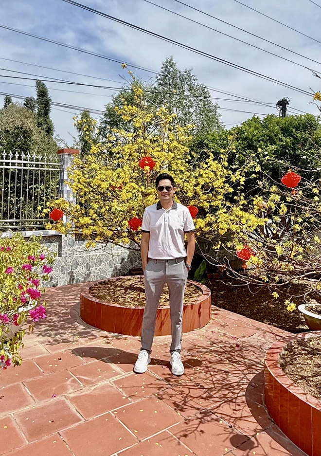 "Trai quê miền Tây" 40 tuổi sở hữu nhà vườn 3.000m2, cùng nhiều tài sản giá trị, rộ tin sắp cưới vợ đẹp?- Ảnh 3. "Trai quê miền Tây" 40 tuổi sở hữu nhà vườn 3.000m2, cùng nhiều tài sản giá trị, rộ tin sắp cưới vợ đẹp?- Ảnh 3.
