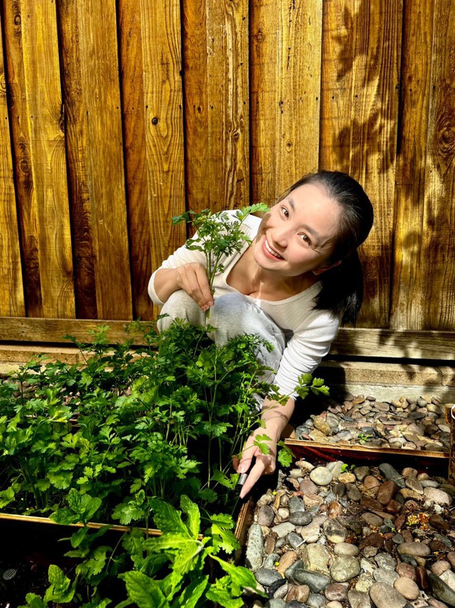Diệu Hương sau 6 năm vắng bóng, cuộc sống hiện ra sao?- Ảnh 11. Diệu Hương sau 6 năm vắng bóng, cuộc sống hiện ra sao?- Ảnh 11.