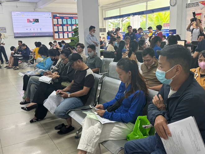 Chính quyền 2 cấp đi vào vận hành: Người dân Tp.HCM phấn khởi vì thủ tục nhanh, gọn- Ảnh 14.