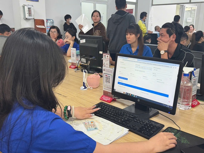 Chính quyền 2 cấp đi vào vận hành: Người dân Tp.HCM phấn khởi vì thủ tục nhanh, gọn- Ảnh 13.
