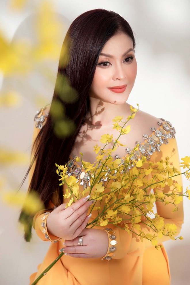 Yến Vy: Biểu tượng sắc đẹp của màn ảnh Việt rời showbiz vì scandal đời tư, U50 lẻ bóng nơi xứ người - Ảnh 4.