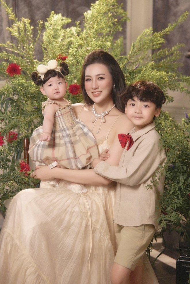 Á hậu "đắt sô" nhất nhì showbiz: Gần 1 thập kỷ hạnh phúc bên chồng kém tuổi - Ảnh 5.