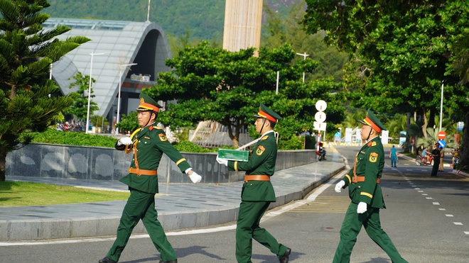 Lãnh đạo Tp.HCM thăm, tri ân các gia đình chính sách- Ảnh 2.