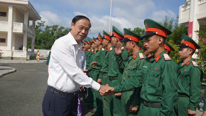 Lãnh đạo Tp.HCM thăm, tri ân các gia đình chính sách- Ảnh 14.