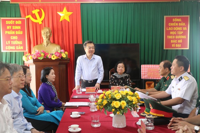 Lãnh đạo Tp.HCM thăm, tri ân các gia đình chính sách- Ảnh 7.
