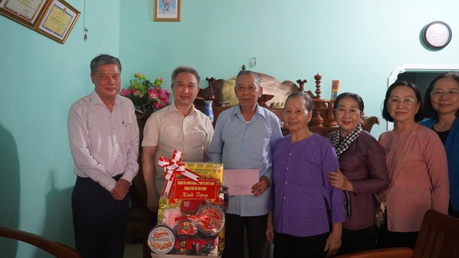 Lãnh đạo Tp.HCM thăm, tri ân các gia đình chính sách- Ảnh 10.