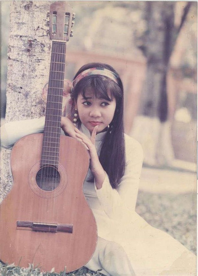 Nữ ca sĩ hàng đầu của làng nhạc Việt, tuổi 48 sống trọn khoảnh khắc bình yên bên chồng Tây - Ảnh 1.