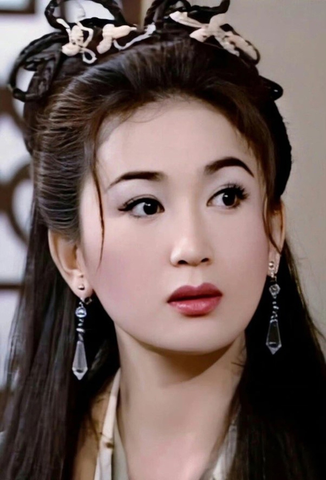 "Nữ hoàng cảnh nóng" lấy chồng 25 năm nhưng quyết không sinh con, lý do vì sao? - Ảnh 2.