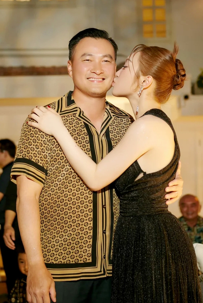 "Nam thần màn ảnh" Chi Bảo khoe "tài sản" khủng sau 5 năm giải nghệ- Ảnh 10. "Nam thần màn ảnh" Chi Bảo khoe "tài sản" khủng sau 5 năm giải nghệ- Ảnh 10.
