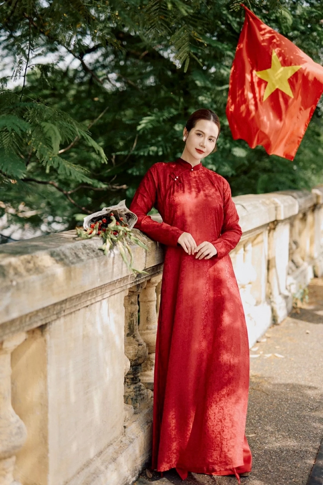 Ngắm bộ ảnh "hòa bình đẹp lắm" của nữ diễn viên VTV, hút hồn người hâm mộ- Ảnh 11. Ngắm bộ ảnh "hòa bình đẹp lắm" của nữ diễn viên VTV, hút hồn người hâm mộ- Ảnh 11.