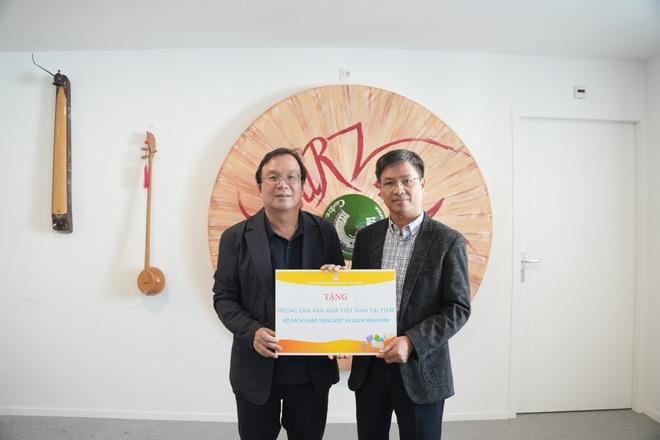 Nhà xuất bản Giáo dục nhận Bằng Doanh nghiệp Văn hoá do UNESCO trao tặng- Ảnh 3. Nhà xuất bản Giáo dục nhận Bằng Doanh nghiệp Văn hoá do UNESCO trao tặng- Ảnh 3.