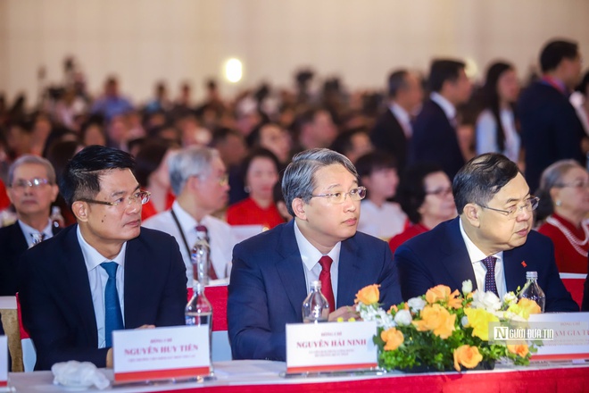 Tổng Bí thư Tô Lâm dự lễ khai mạc trọng thể Triển lãm thành tựu đất nước- Ảnh 5. Tổng Bí thư Tô Lâm dự lễ khai mạc trọng thể Triển lãm thành tựu đất nước- Ảnh 5.