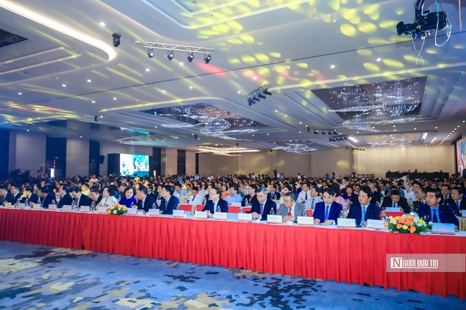 Tổng Bí thư Tô Lâm dự lễ khai mạc trọng thể Triển lãm thành tựu đất nước- Ảnh 8. Tổng Bí thư Tô Lâm dự lễ khai mạc trọng thể Triển lãm thành tựu đất nước- Ảnh 8.