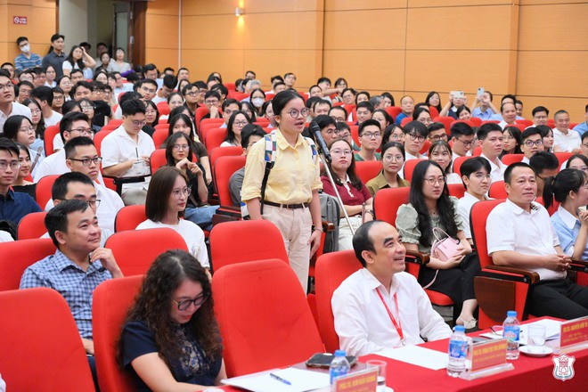 Hai chuyên ngành bác sĩ nội trú "cháy" chỉ tiêu có được miễn học phí? - Ảnh 3.