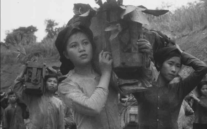NSND Ngọc Lan: Cô gái 18 tuổi trong biển lửa chiến tranh, luôn đầy nhiệt huyết, lạc quan giữa gian khó bom đạn - Ảnh 2.