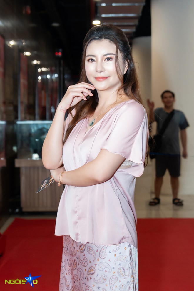 NSƯT Kim Oanh hiếm hoi lộ diện sau "trùng tu nhan sắc" - Ảnh 4.
