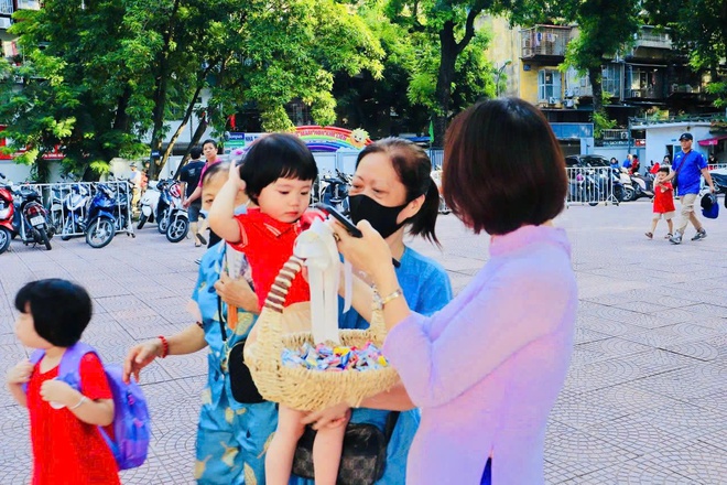 Lễ khai giảng tại ngôi trường từng được Bác Hồ đến thăm- Ảnh 6. Lễ khai giảng tại ngôi trường từng được Bác Hồ đến thăm- Ảnh 6.