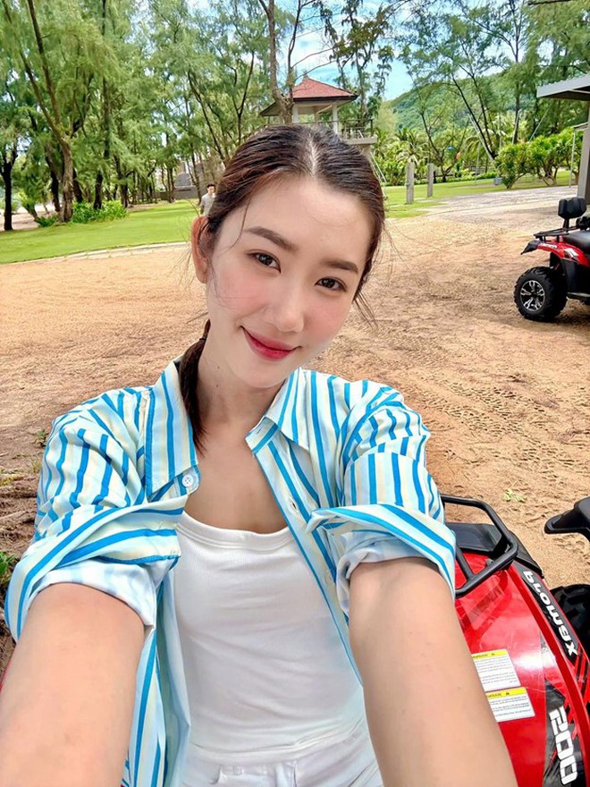 "Tình tin đồn" Võ Cảnh vắng bóng trong những chuyến đi của Thúy ngân, vì sao? - Ảnh 2.