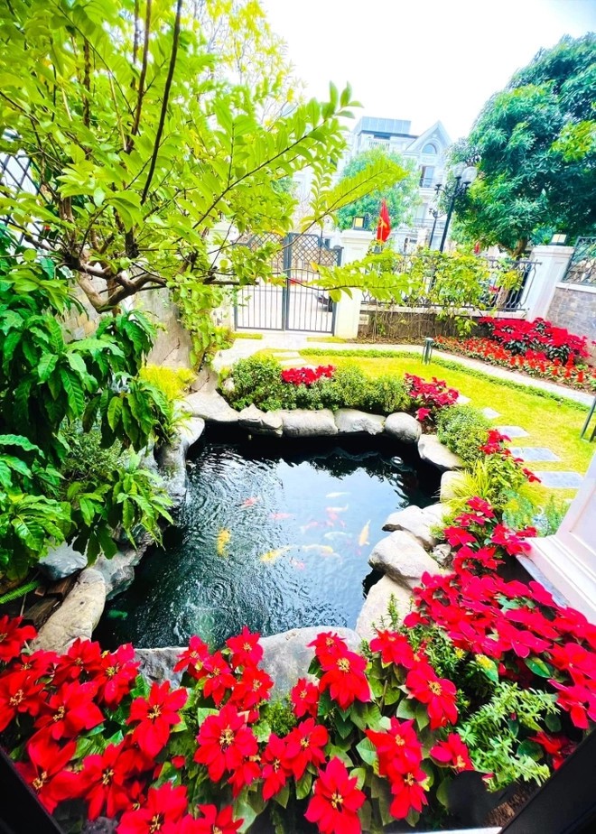 Nữ diễn viên xinh đẹp, giàu có nhất nhì show biz: Sở hữu biệt thự bề thế ở Hà Nội, tuổi 40 hạnh phúc bên chồng - Ảnh 4.