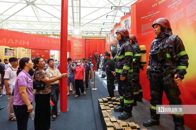 Hà Nội: Triển lãm thành tựu đất nước vẫn nườm nượp du khách tham quan - Ảnh 6.