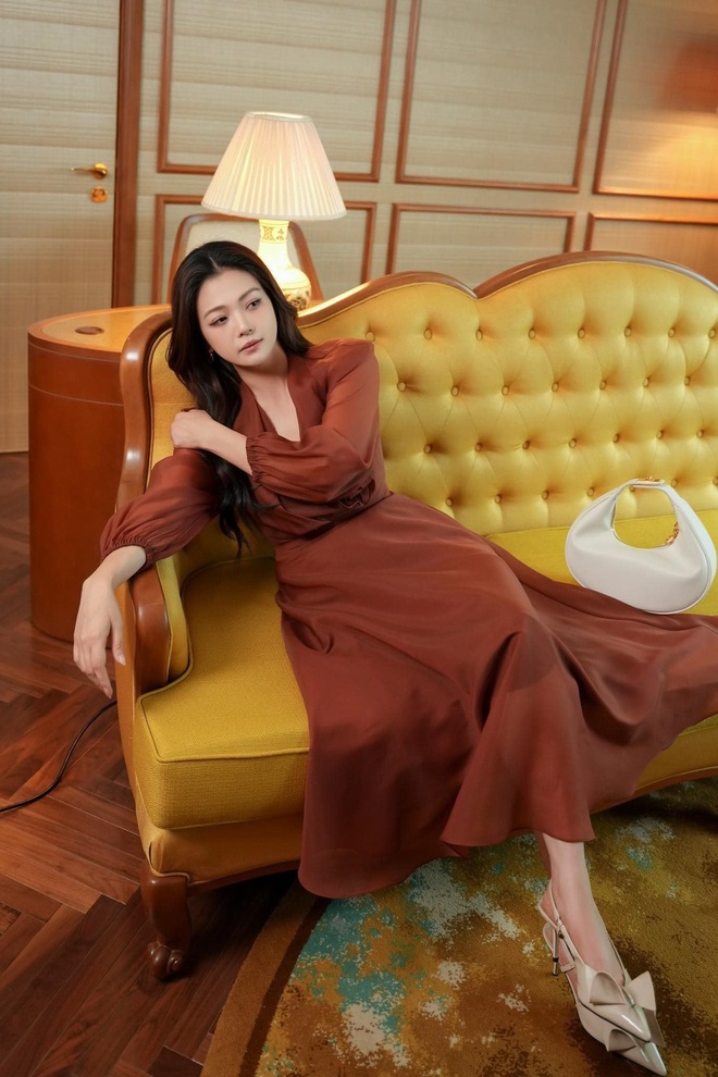 Mỹ nh&acirc;n hot nhất phim giờ v&agrave;ng VTV: Khoe sắc v&oacute;c đ&aacute;ng ngưỡng mộ ở tuổi 45  - Ảnh 7.