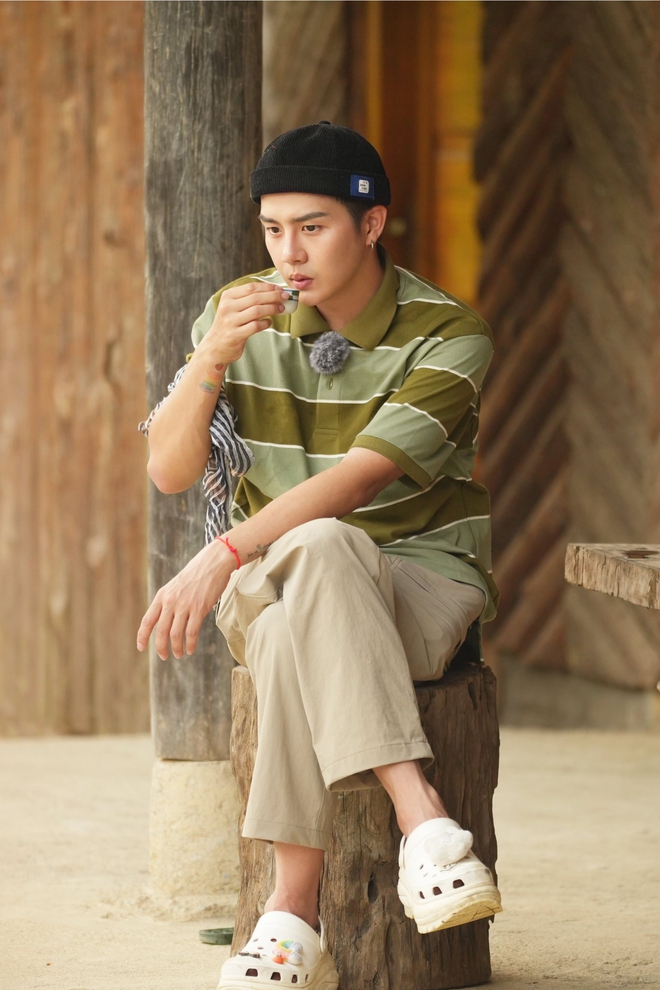 "C&acirc;y h&agrave;i đa sắc m&agrave;u"- Duy kh&aacute;nh: Qu&aacute; khứ từng nằm liệt giường v&igrave; bệnh tim, phải sống chung với thanh sắt d&agrave;i hơn 30cm - Ảnh 8.