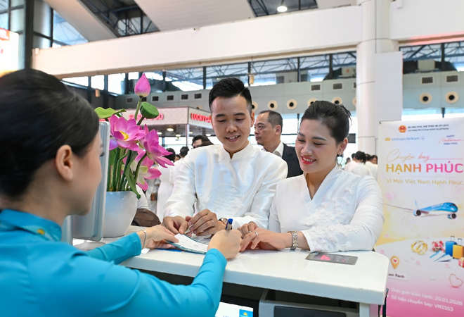 Vietnam Airlines lan tỏa th&ocirc;ng điệp &ldquo;Việt Nam hạnh ph&uacute;c&rdquo; từ bầu trời - Ảnh 2.