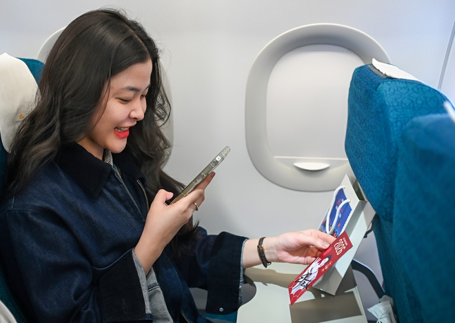 Vietnam Airlines lan tỏa th&ocirc;ng điệp &ldquo;Việt Nam hạnh ph&uacute;c&rdquo; từ bầu trời - Ảnh 17.