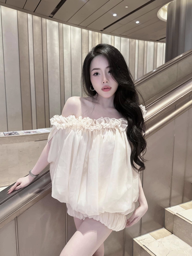 Sắc v&oacute;c xinh đẹp của bạn g&aacute;i Quốc Việt - cầu thủ s&uacute;t tung lưới H&agrave;n Quốc  - Ảnh 2.