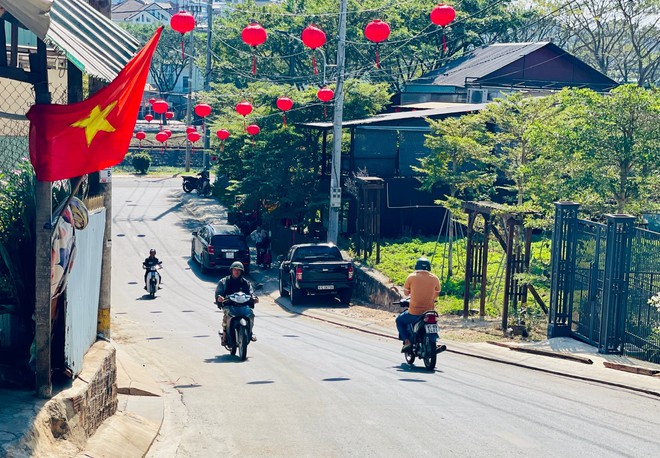 Phố đêm chợ nhỏ Pleiku - Ảnh 2.