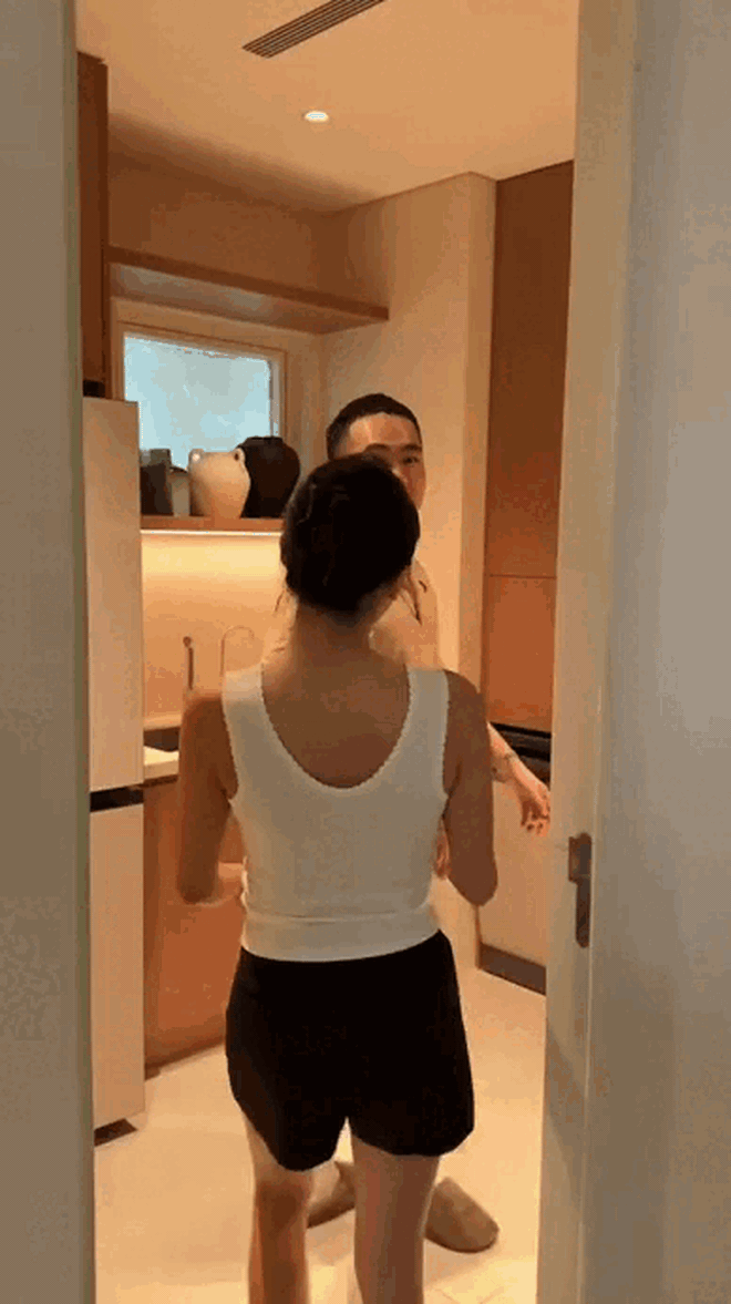Nữ nghệ sĩ Việt 14 tuổi đỗ thủ khoa ĐH, 32 tuổi đóng phim 400 tỷ, sống trong căn nhà hạng sang: Phong cách thời trang ngày càng "lên tay" - Ảnh 5.