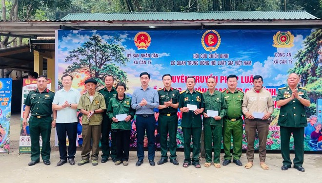 Hội Cựu chiến binh cơ quan Trung ương Hội Luật gia Việt Nam hướng về đồng bào biên giới - Ảnh 9.