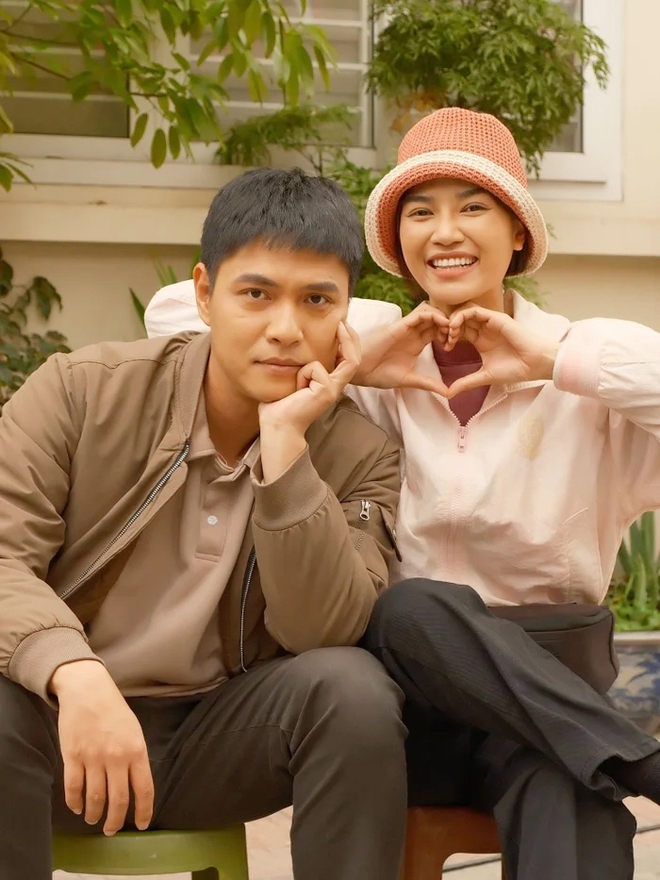 Cặp đ&ocirc;i T&ocirc; Dũng - Anh Đ&agrave;o khiến kh&aacute;n giả "đứng ngồi kh&ocirc;ng y&ecirc;n"- Ảnh 3.