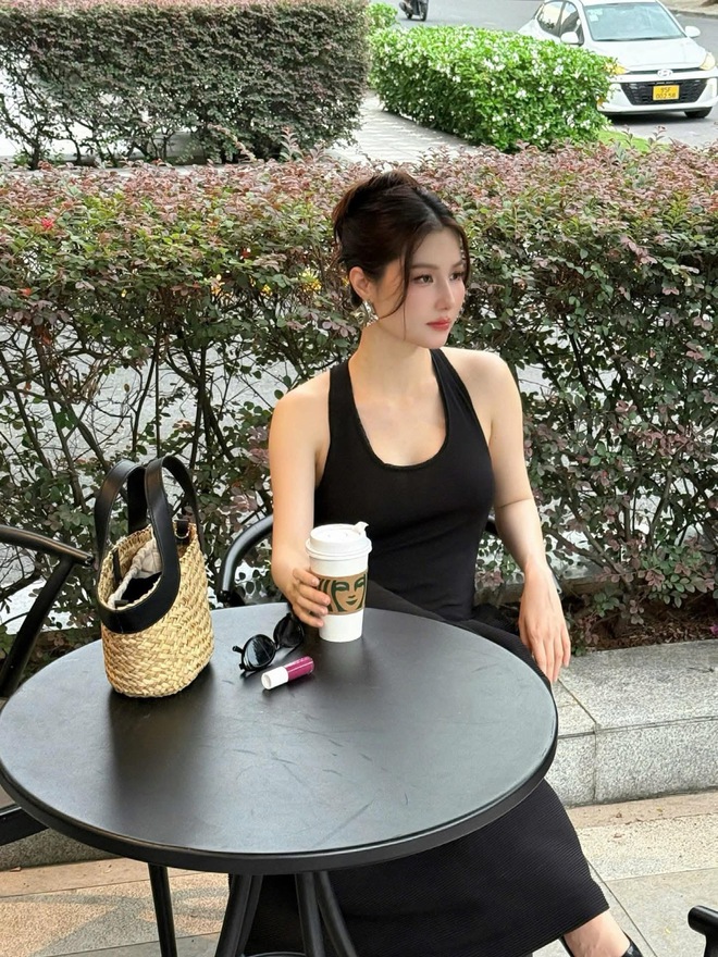 "N&agrave;ng d&acirc;u h&agrave;o m&ocirc;n" khoe v&oacute;c d&aacute;ng của b&agrave; mẹ bỉm sữa - Ảnh 8.