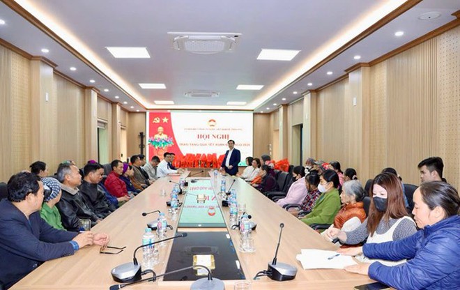 Hải Ph&ograve;ng: Tết sẻ chia đến với c&aacute;c gia đ&igrave;nh kh&oacute; khăn ở x&atilde; Trần Ph&uacute; - Ảnh 5.