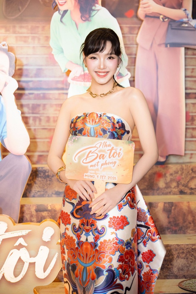 Sắc v&oacute;c "con g&aacute;i m&agrave;n ảnh" của Trường Giang - Ảnh 3.