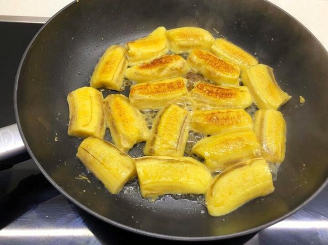 Biến chuối ch&iacute;n thừa sau Tết th&agrave;nh m&oacute;n ăn vạn người m&ecirc; - Ảnh 3.