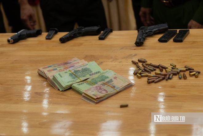 Bộ c&ocirc;ng an biểu dương c&aacute;c lực lượng lập chiến c&ocirc;ng truy bắt hai nghi phạm cướp ng&acirc;n h&agrave;ng ở Gia Lai- Ảnh 4.