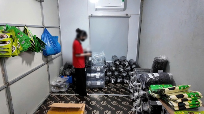 Đường đi của rong biển &ldquo;đội lốt h&agrave;ng Việt&rdquo; từ kho Dana Food ra thị trường - Ảnh 4.