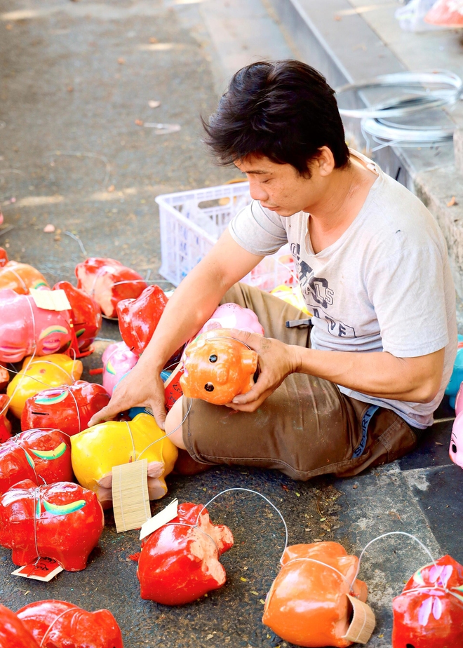 "Đường heo đất" rực rỡ sắc Xu&acirc;n - Ảnh 3.