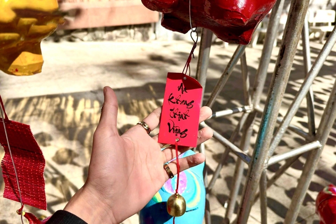 "Đường heo đất" rực rỡ sắc Xu&acirc;n - Ảnh 4.