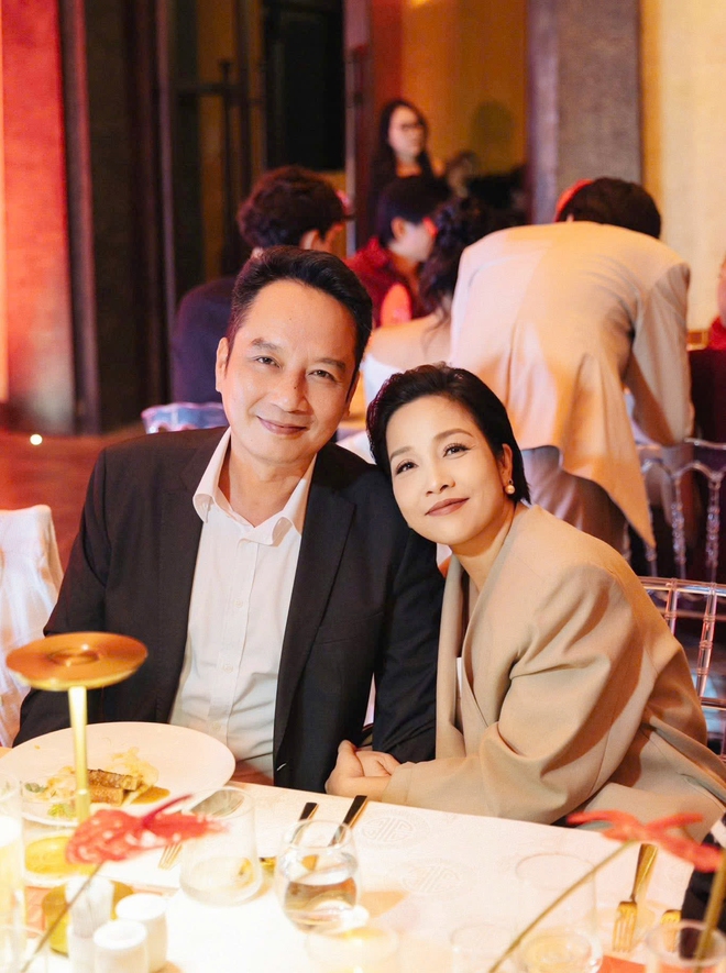 Nữ ca sĩ sống cuộc đời rực rỡ bậc nhất Vbiz: U55 vi&ecirc;n m&atilde;n trong biệt phủ hơn 10.000m2 - Ảnh 9.