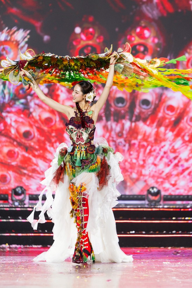 Chung khảo Miss World Vietnam 2025: Dàn thí sinh khoe sắc vóc nóng bỏng - Ảnh 6.