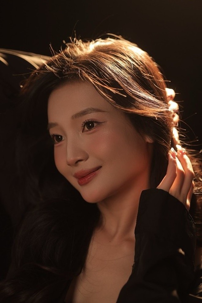 Nhan sắc dịu d&agrave;ng của nữ diễn vi&ecirc;n đ&oacute;ng cảnh g&acirc;y &aacute;m ảnh trong Quỷ nhập tr&agrave;ng 2 - Ảnh 14.